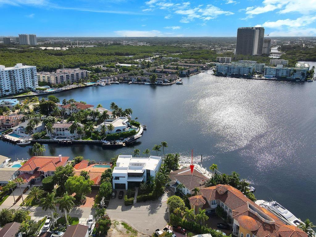 EASTERN SHORES - Residential