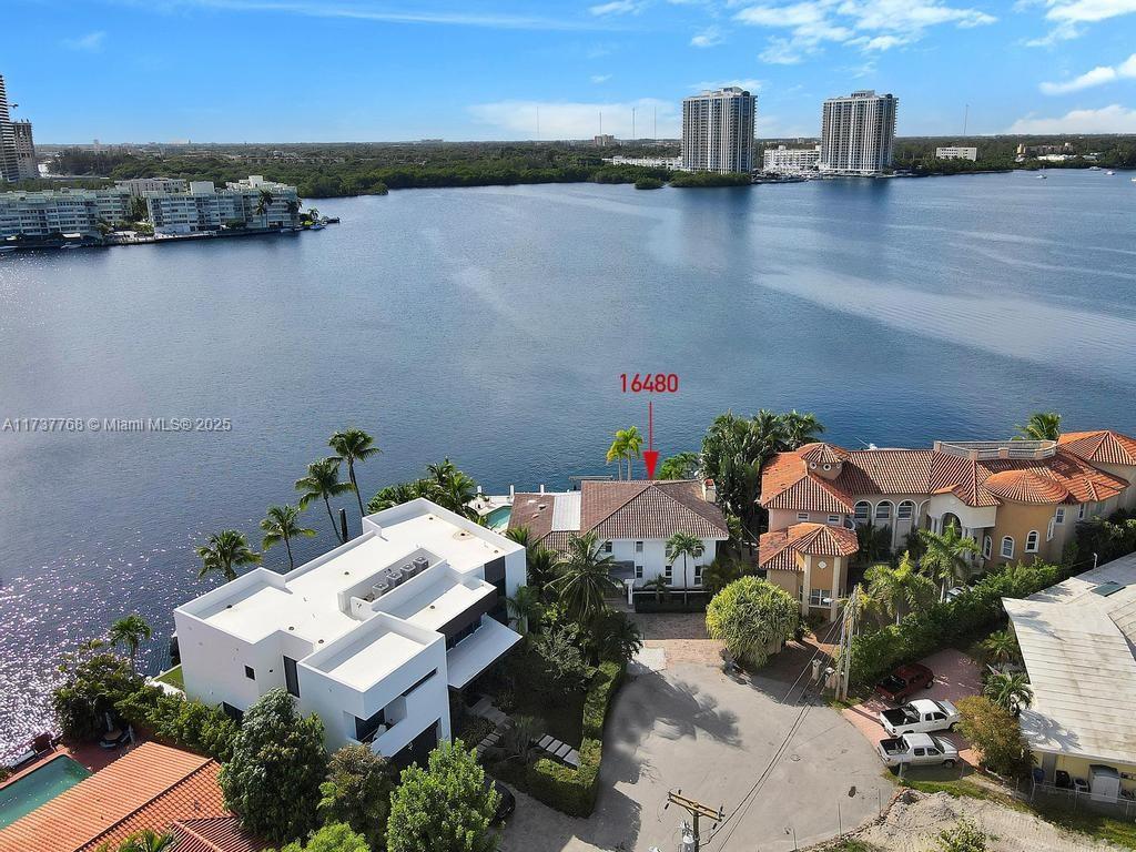 EASTERN SHORES - Residential