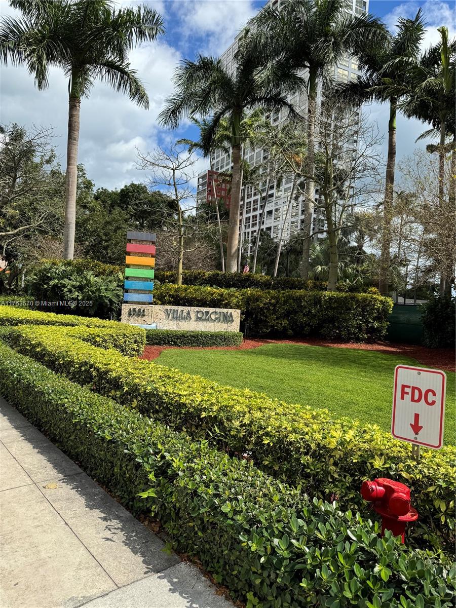 1581 Brickell Ave PH-105