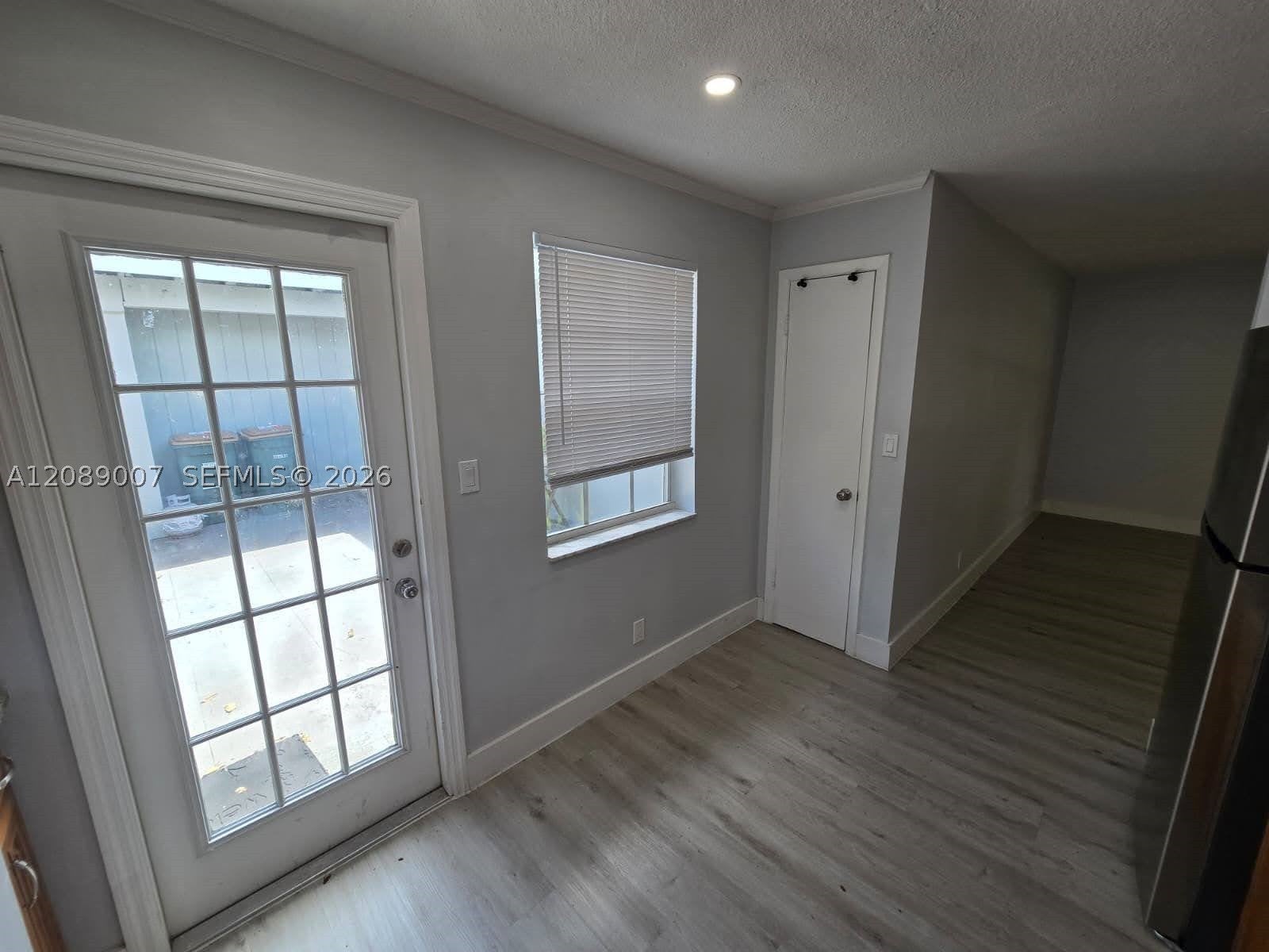 2500 NE 19th Ave 1