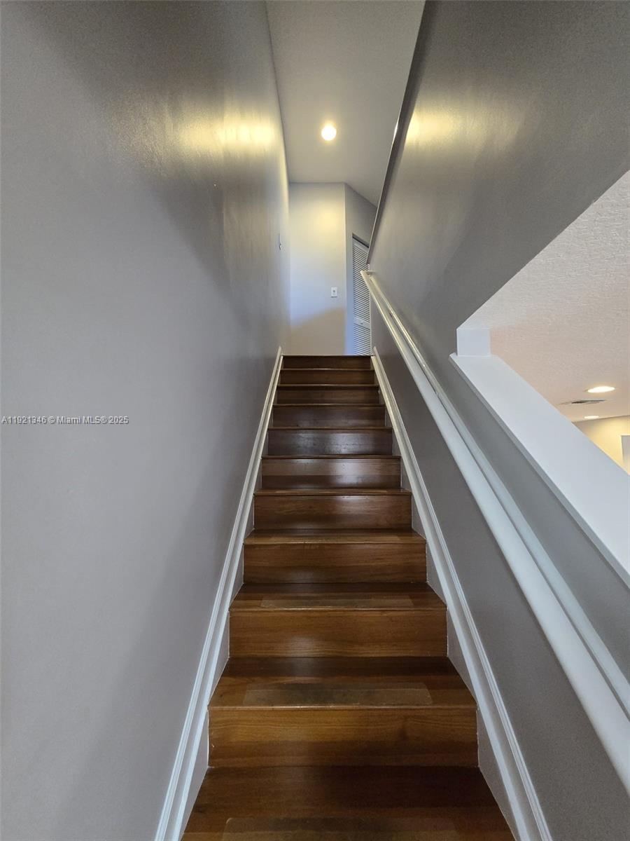 VILLA MEDICI CONDO - Residential Lease