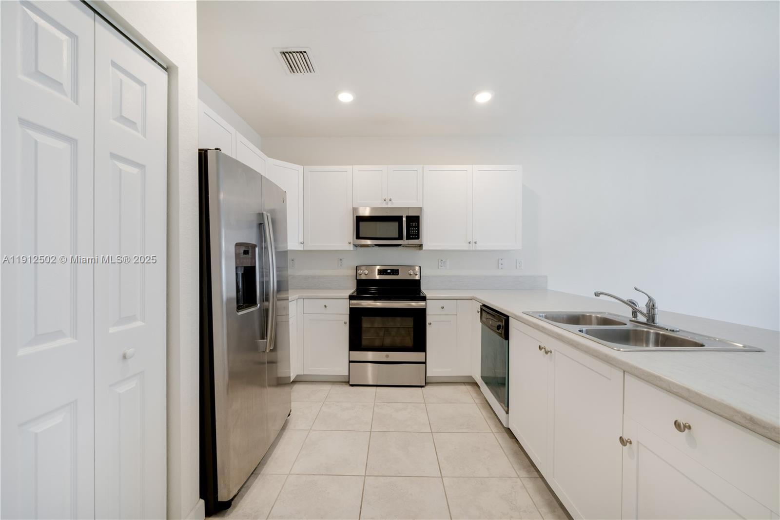 AQUABELLA SECTION TWO - Residential