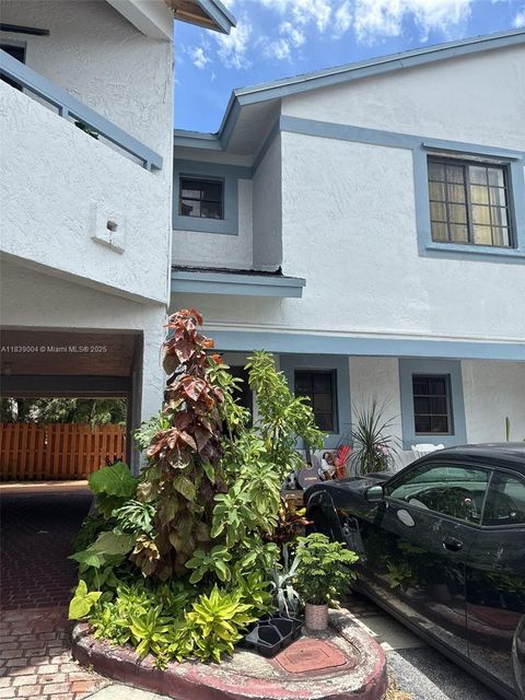 1501 SW 122nd Ave 2-6 Miami FL 33184