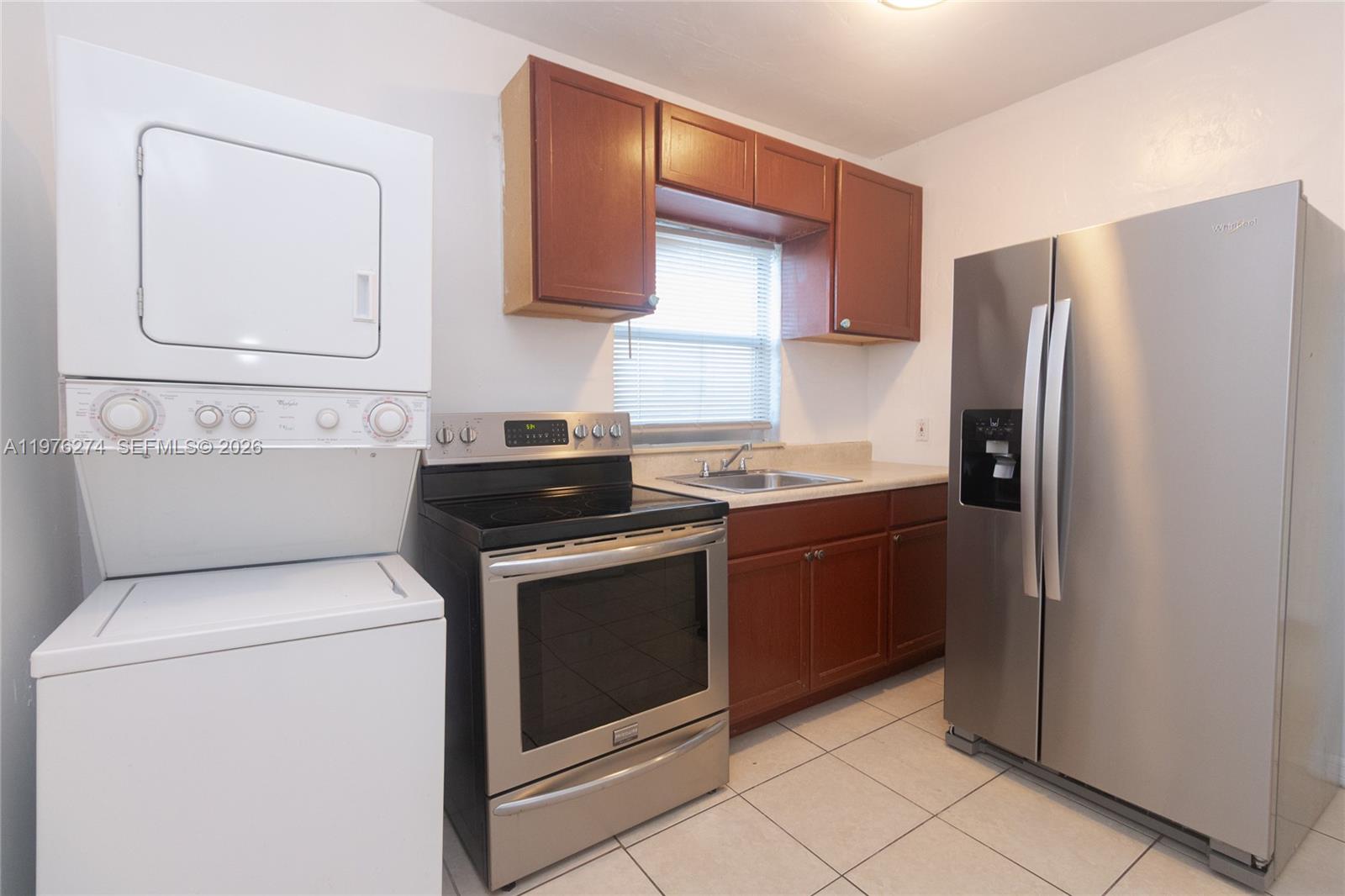 HOLLYWOOD - Residential Lease