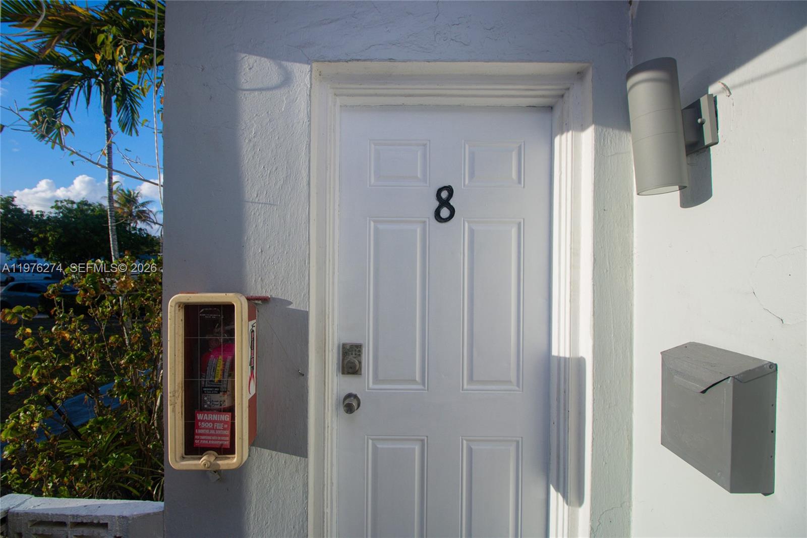 HOLLYWOOD - Residential Lease