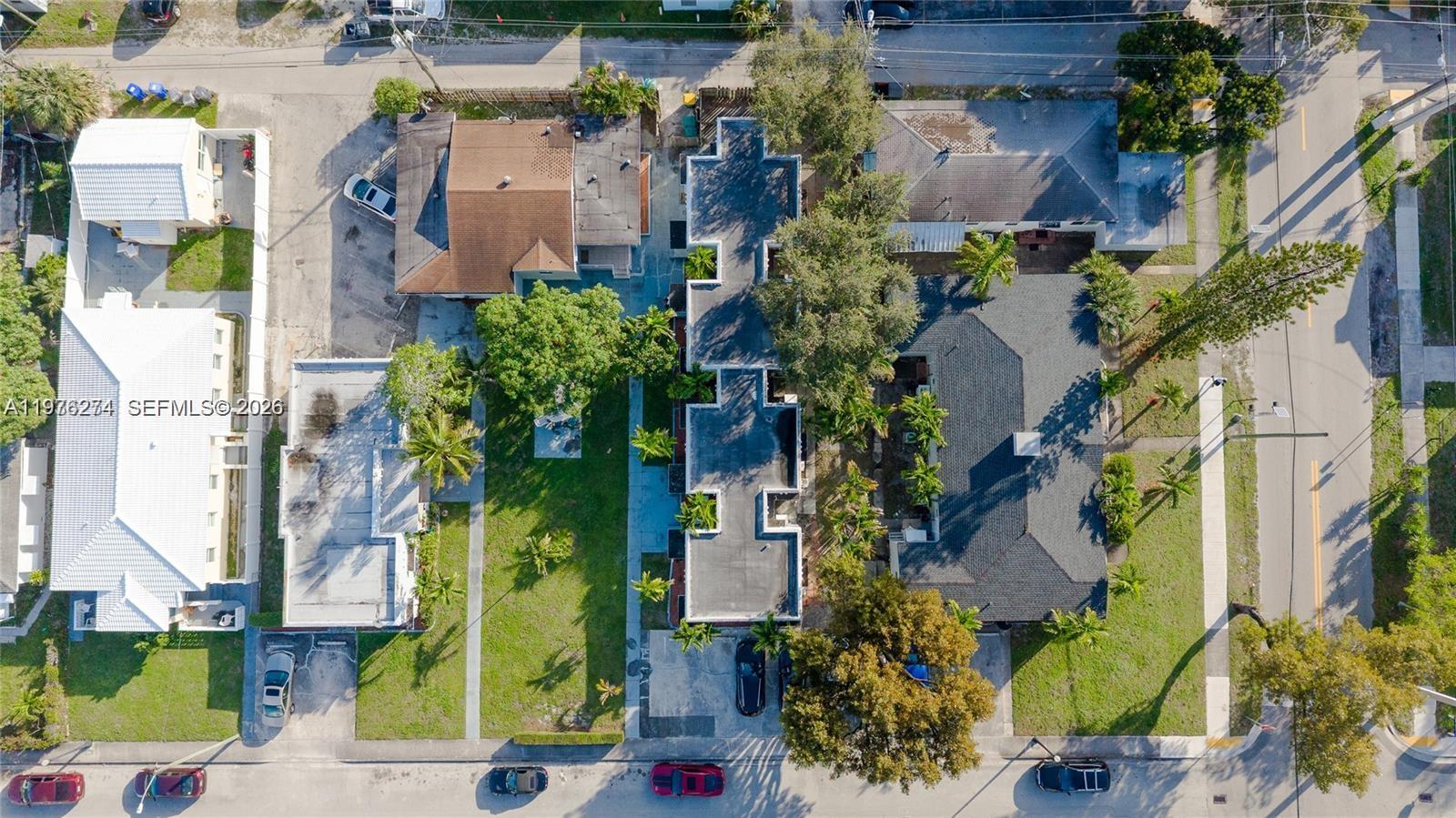 HOLLYWOOD - Residential Lease