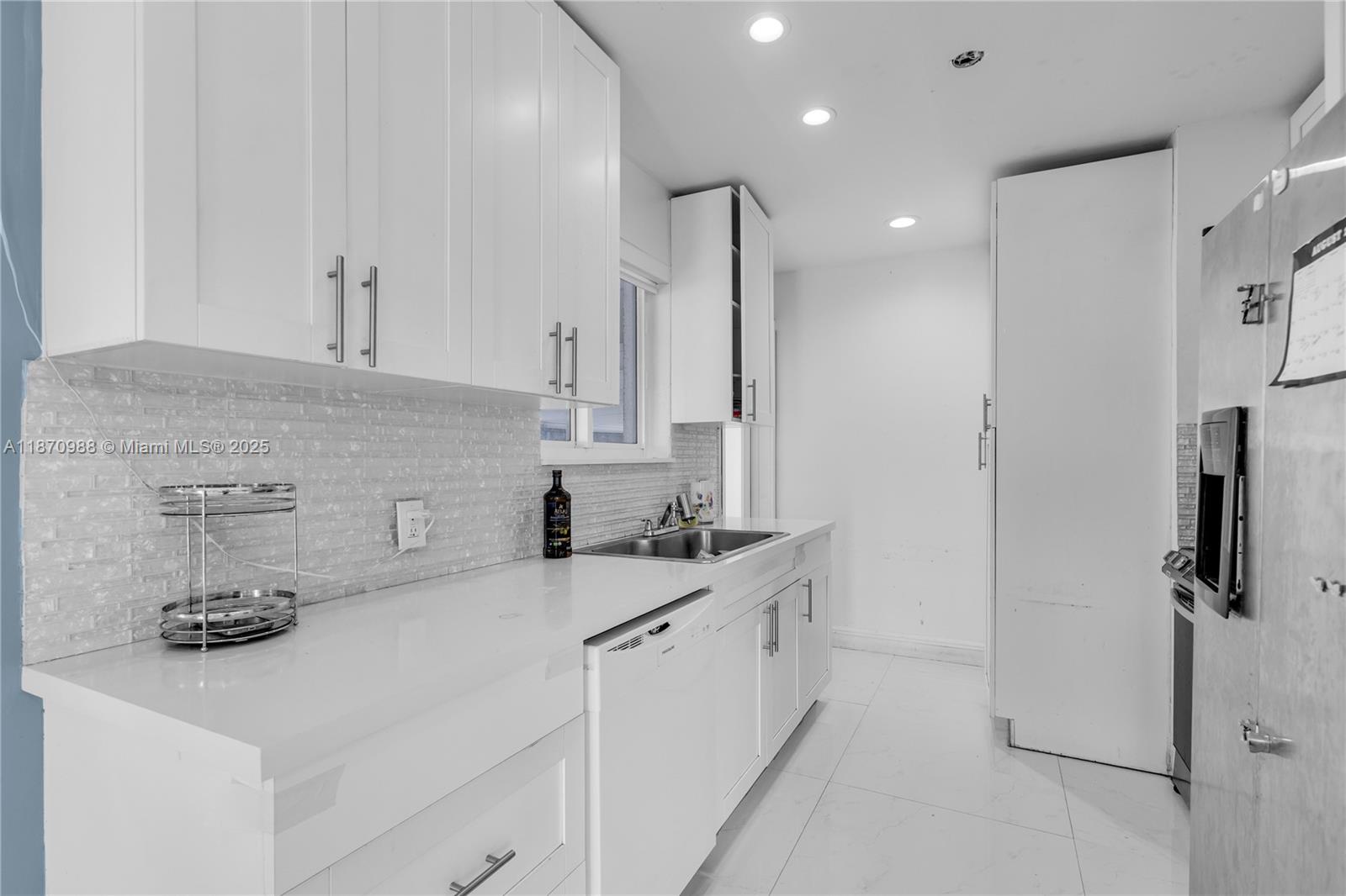 PALM ESTATES - Residential