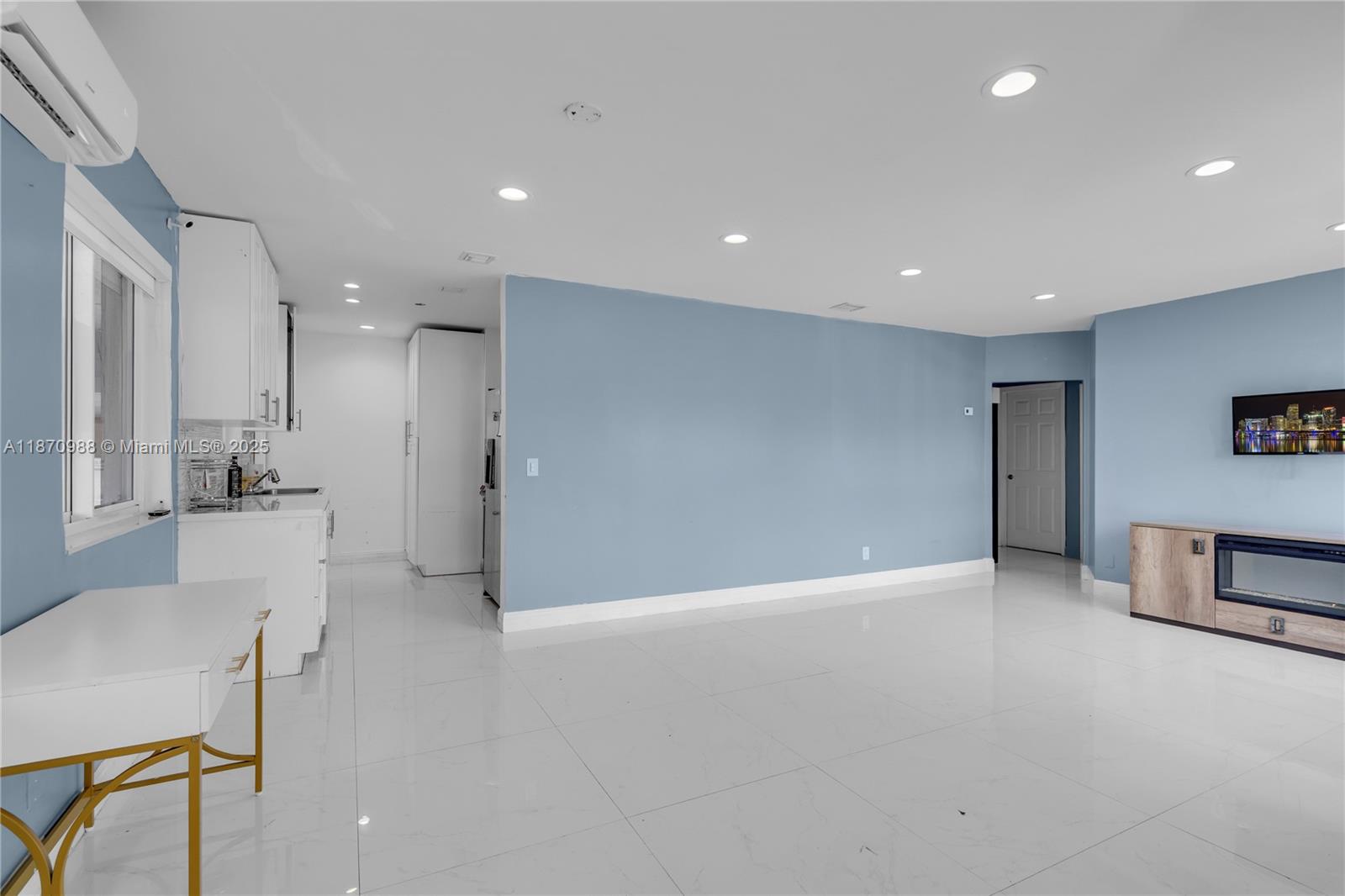 PALM ESTATES - Residential