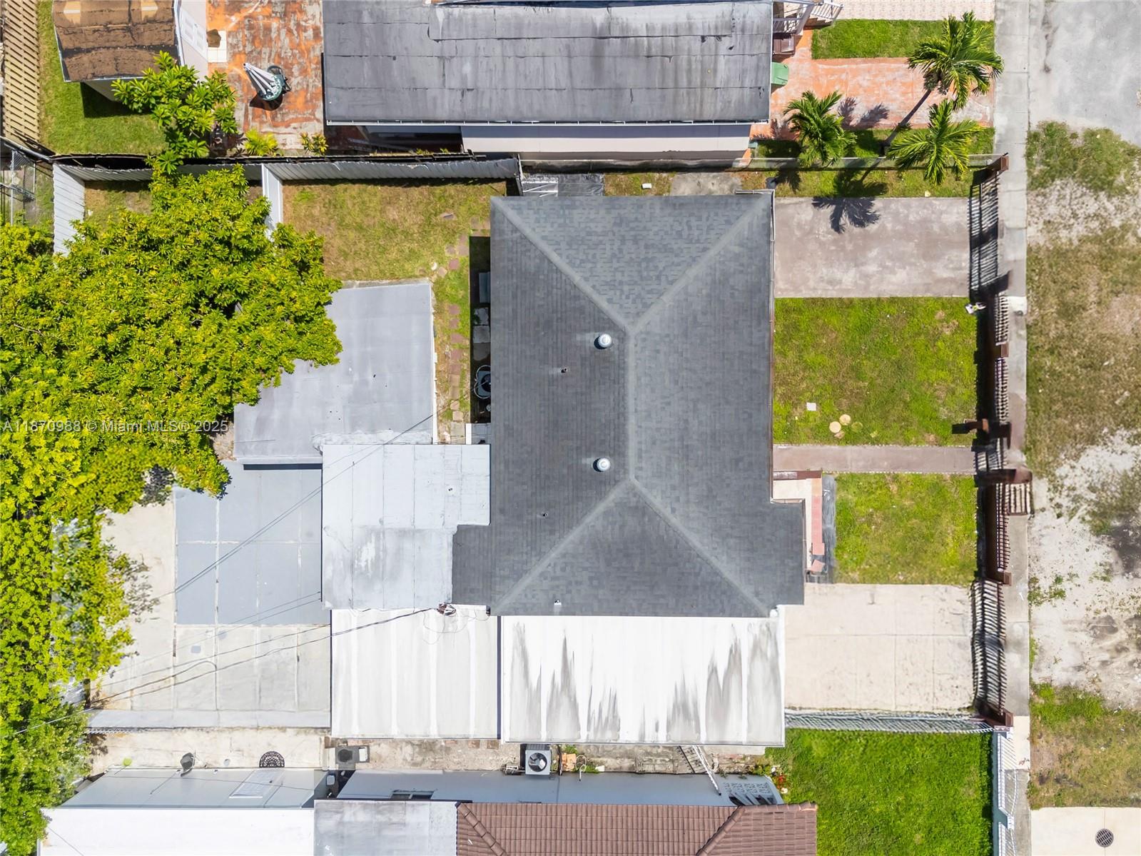 PALM ESTATES - Residential