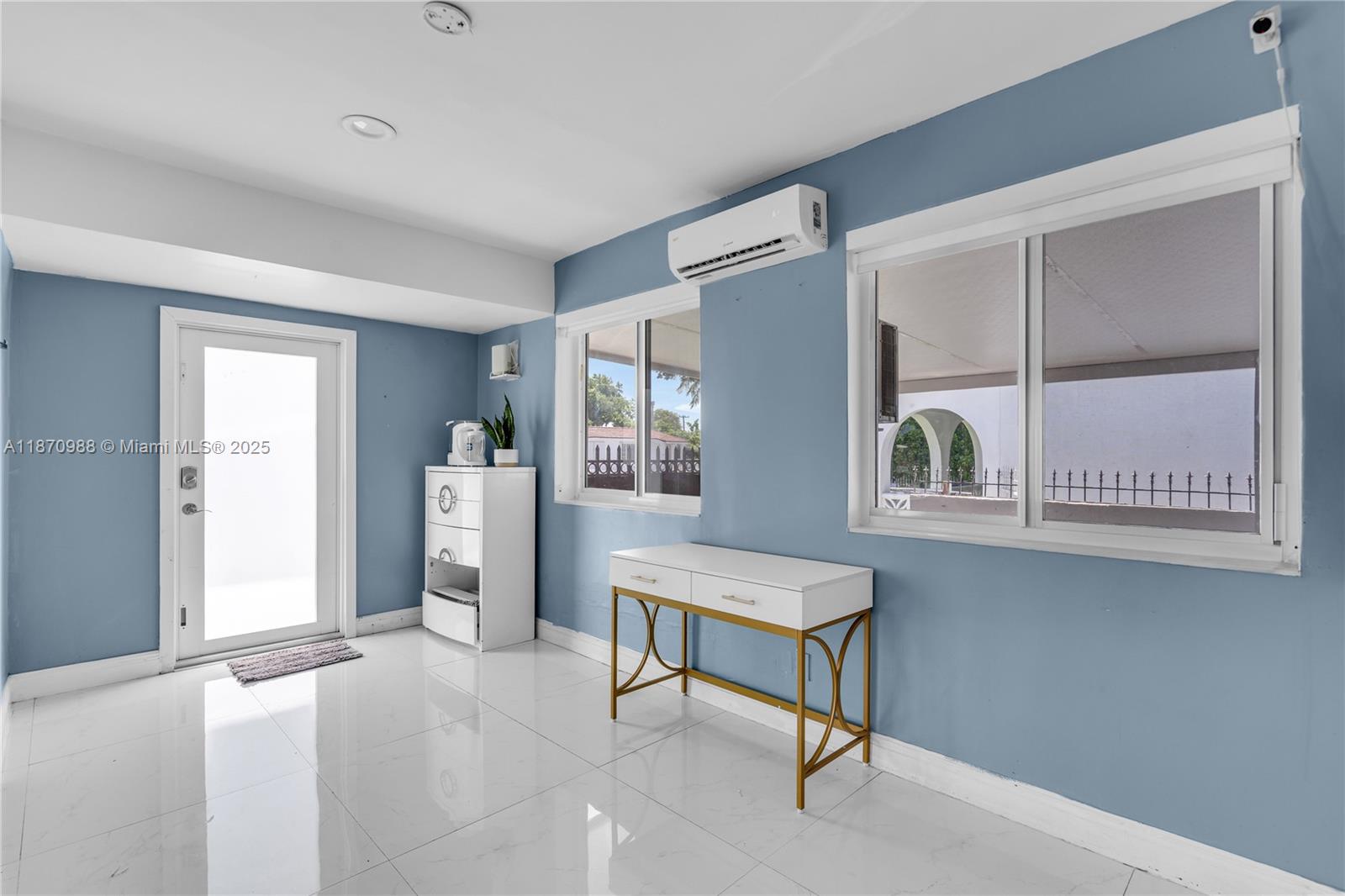 PALM ESTATES - Residential