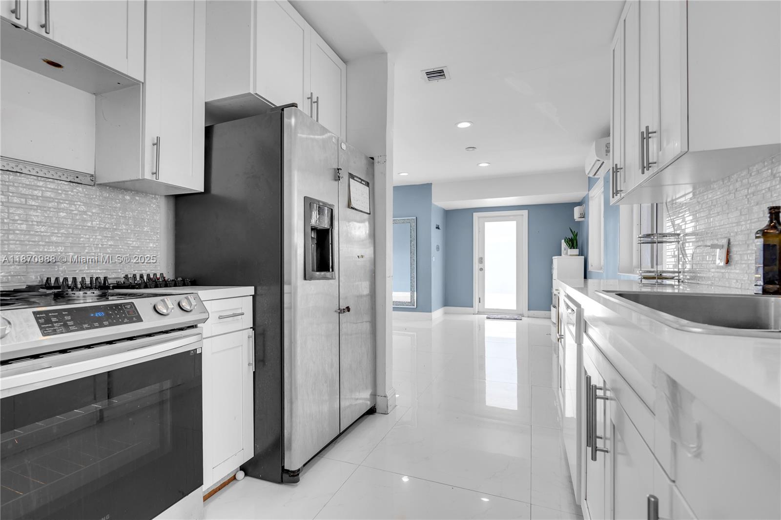 PALM ESTATES - Residential