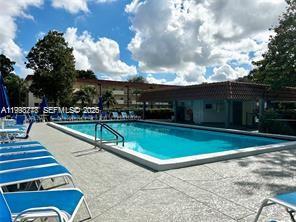 HOLLYBROOK GOLF AND - Residential