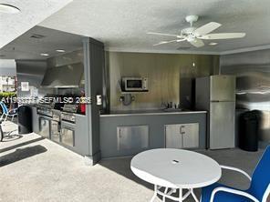 HOLLYBROOK GOLF AND - Residential