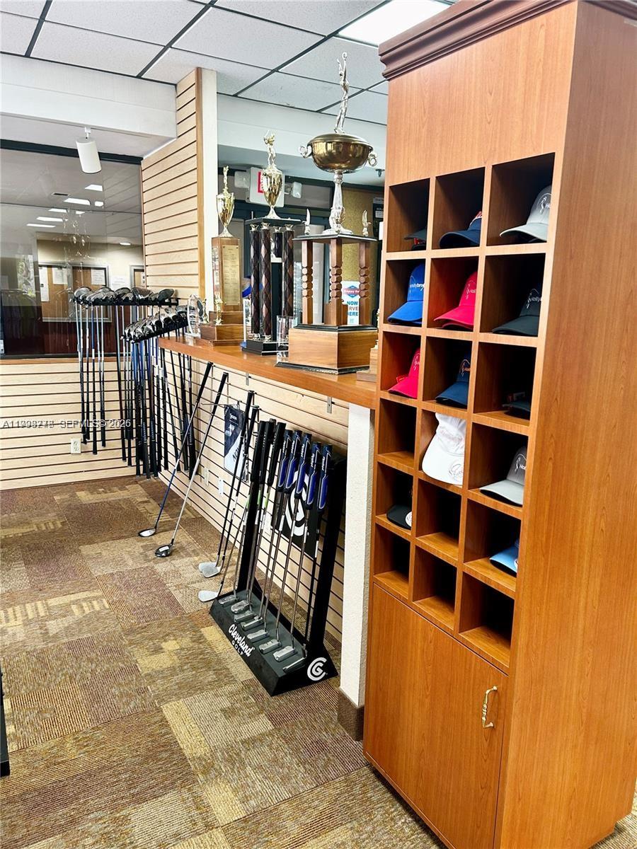 HOLLYBROOK GOLF AND - Residential