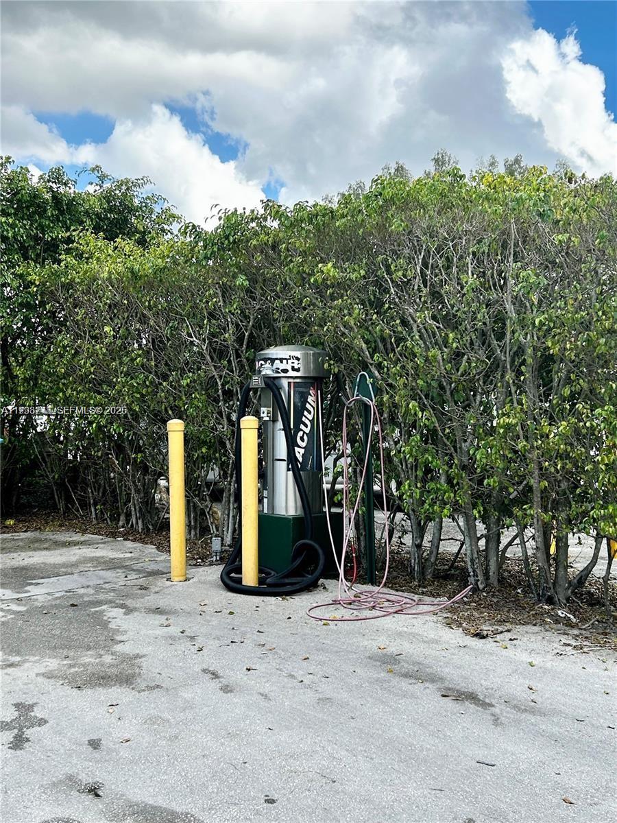 HOLLYBROOK GOLF AND - Residential