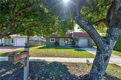 Tiny photo for 204 SE 4th Ter, Dania Beach, FL 33004 (MLS # A12027409)