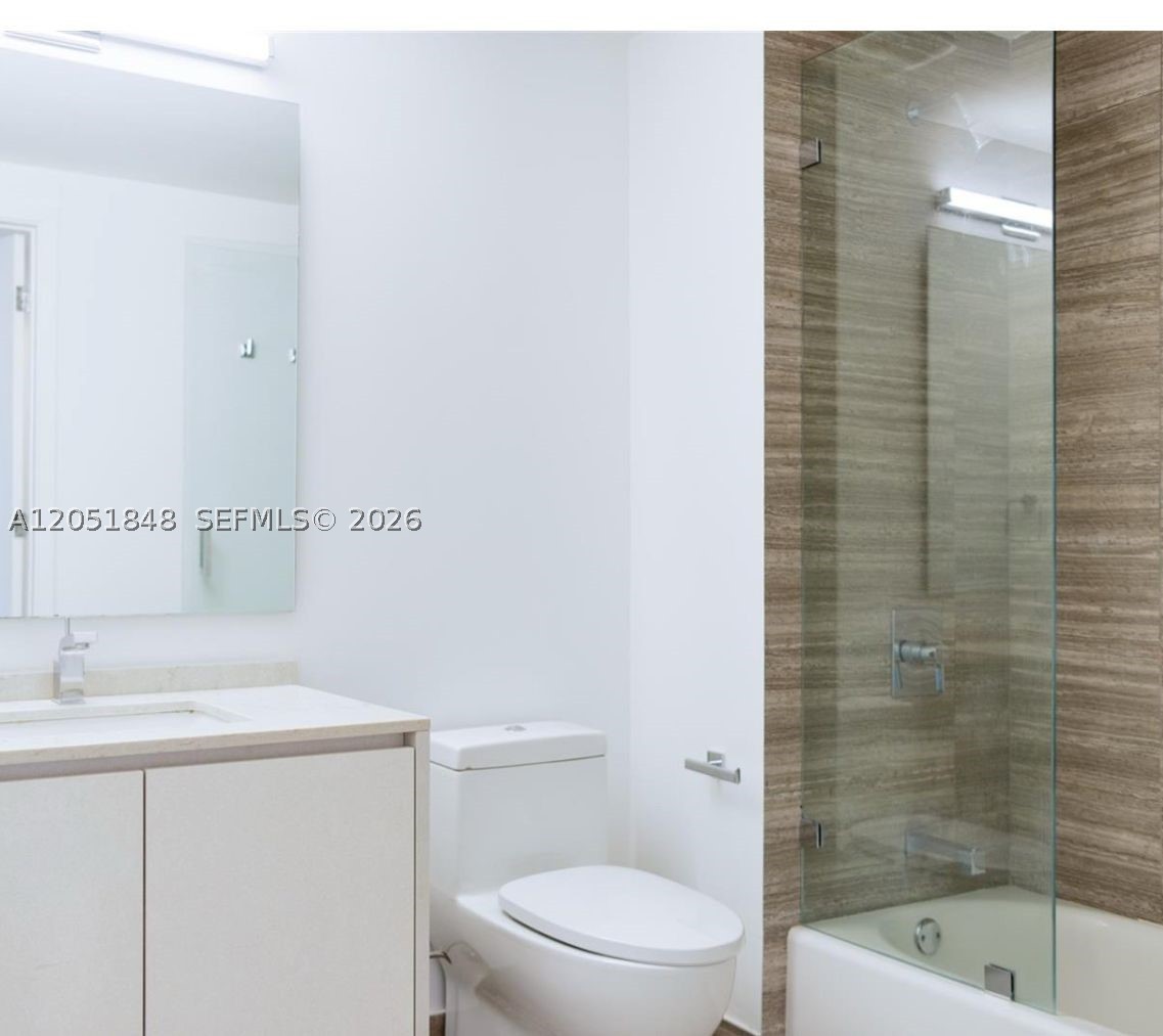 1010 Brickell Ave 3210