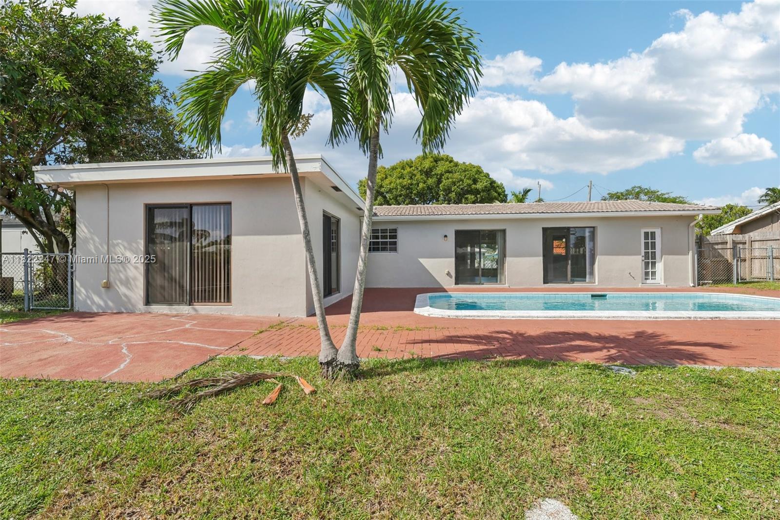 BOULEVARD PARK ISLES SEC - Residential