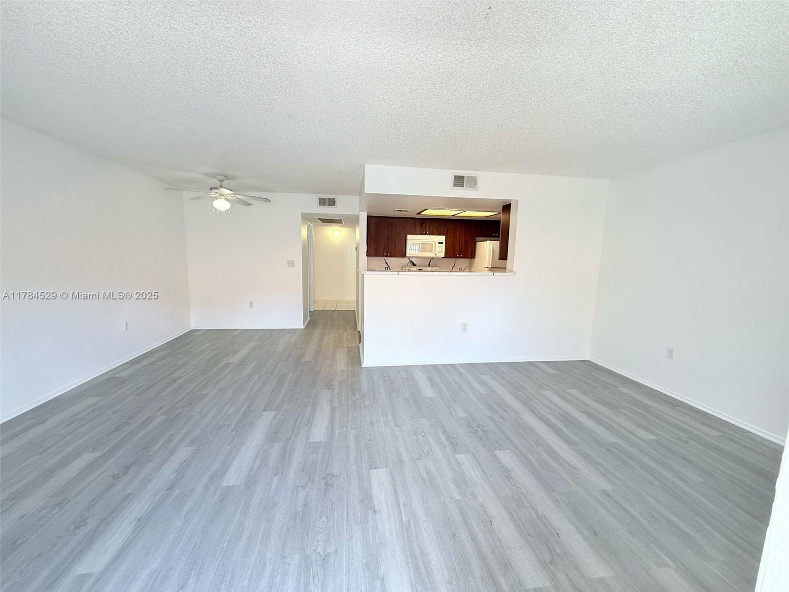 3212 Coral Lake Ln 3212