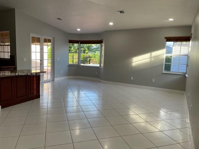 CASTILLIAN SUB - Residential Lease