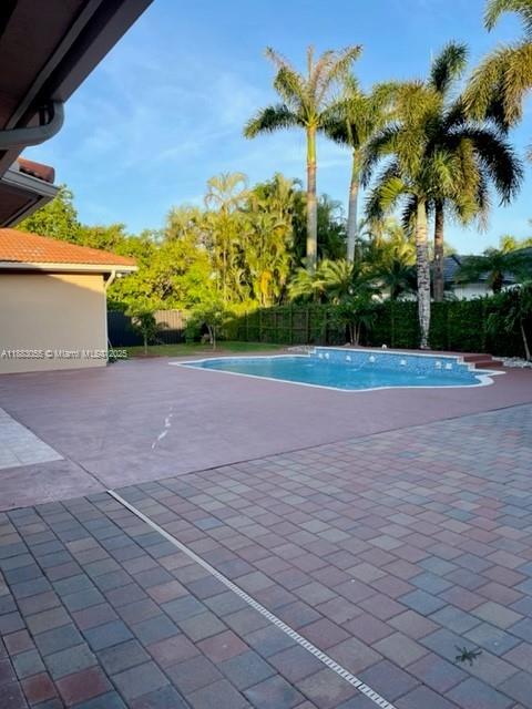 CASTILLIAN SUB - Residential Lease