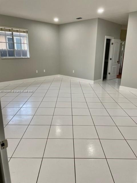 CASTILLIAN SUB - Residential Lease