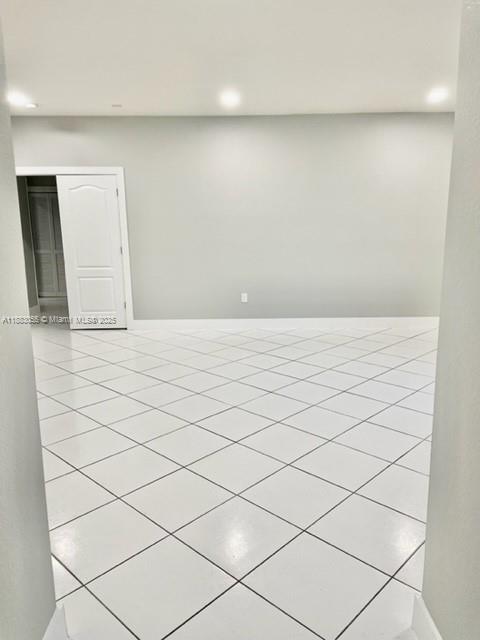 CASTILLIAN SUB - Residential Lease