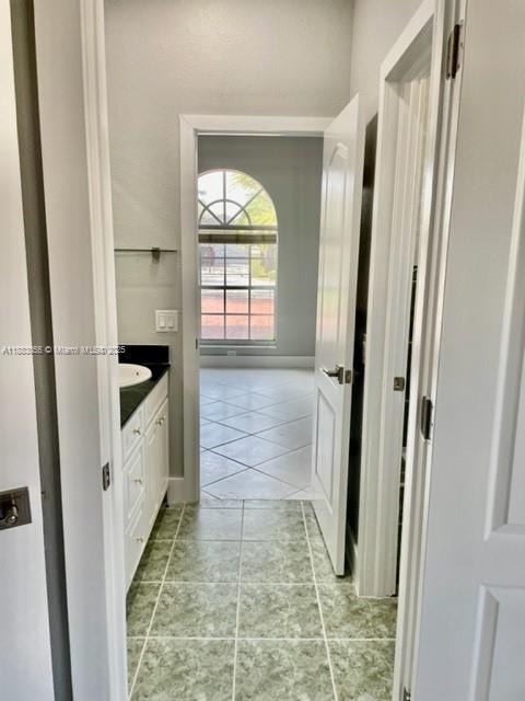 CASTILLIAN SUB - Residential Lease