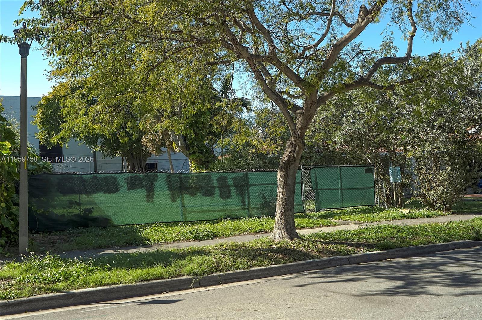 PALM VIEW SUB - Land