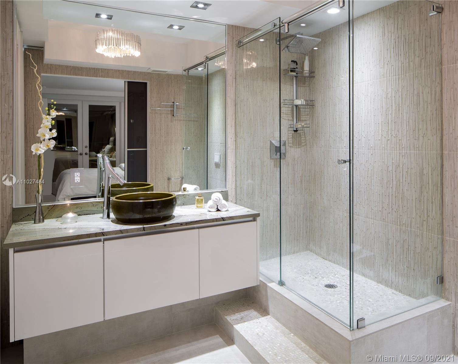 OCEANSIDE FISHER ISL COND - Residential