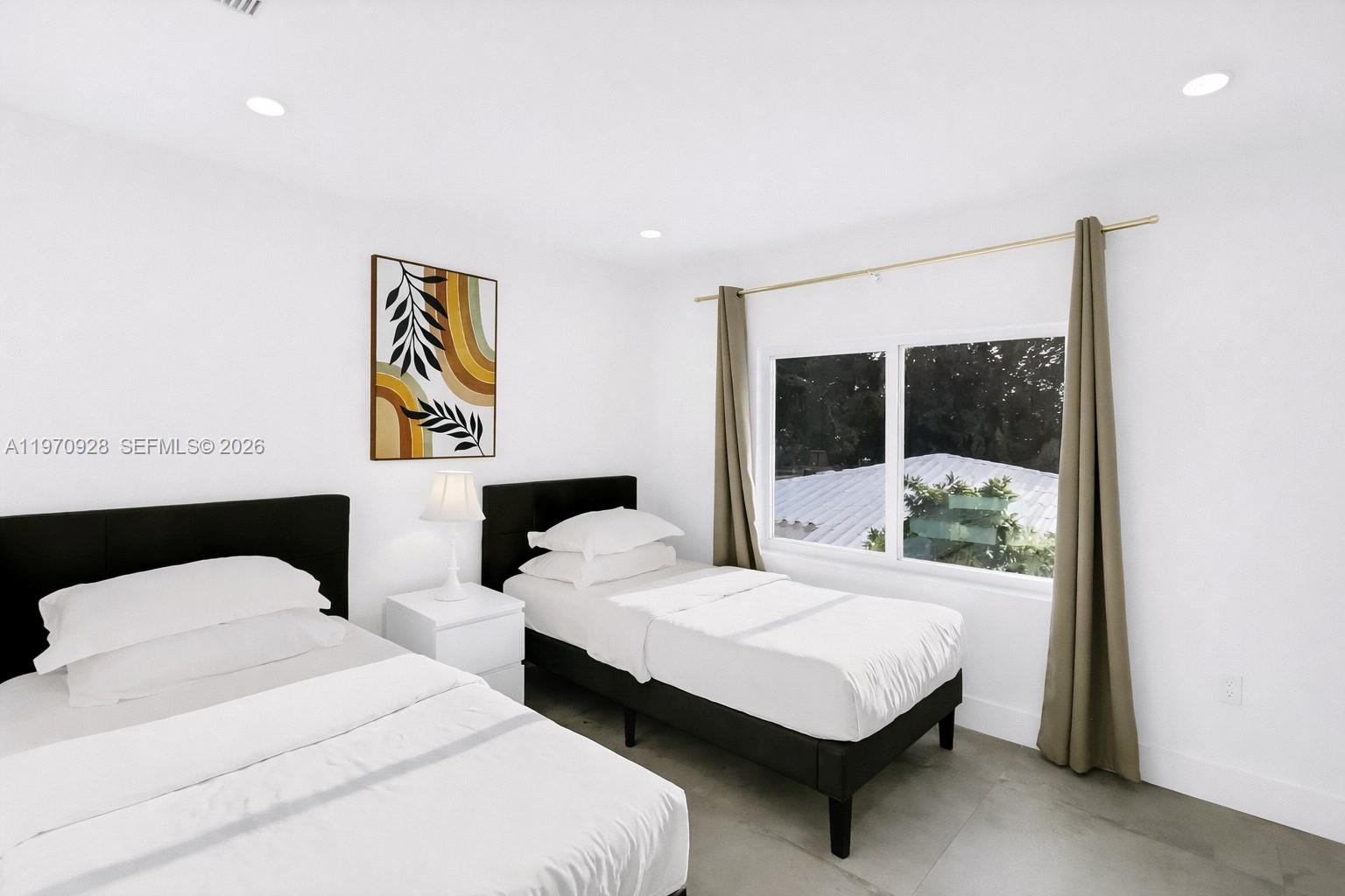 LAUDERDALE - Residential