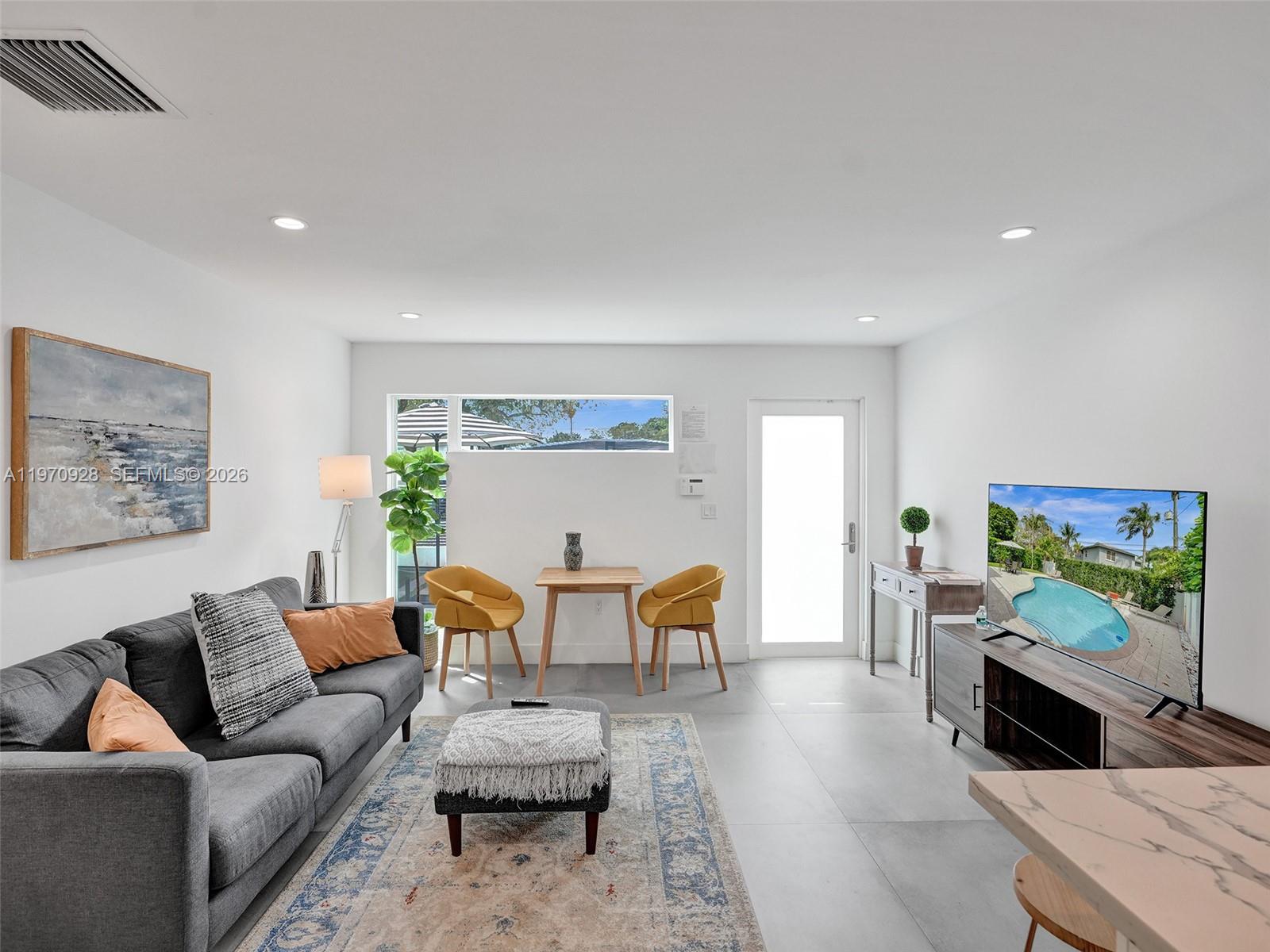 LAUDERDALE - Residential