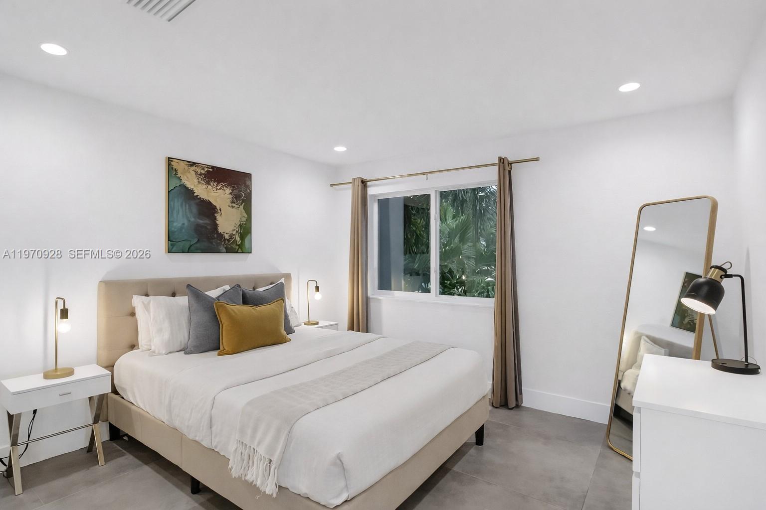 LAUDERDALE - Residential