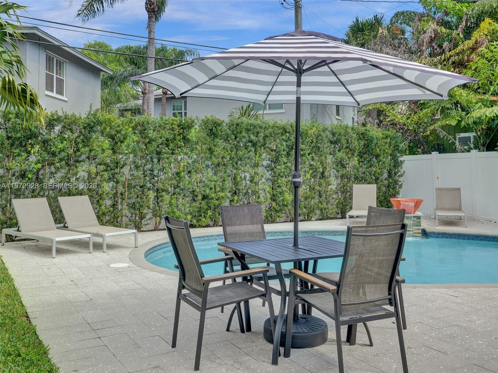 LAUDERDALE - Residential