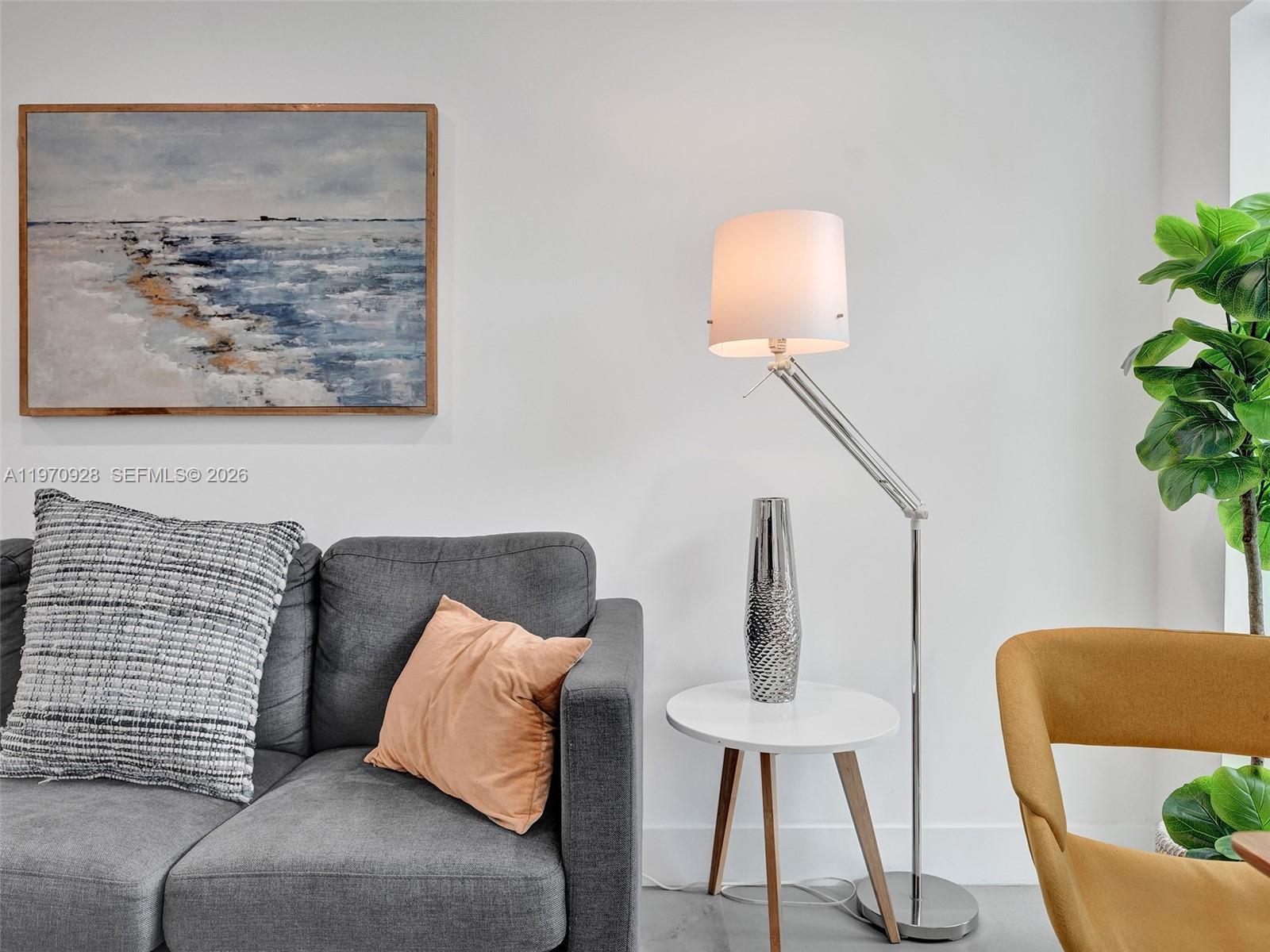 LAUDERDALE - Residential