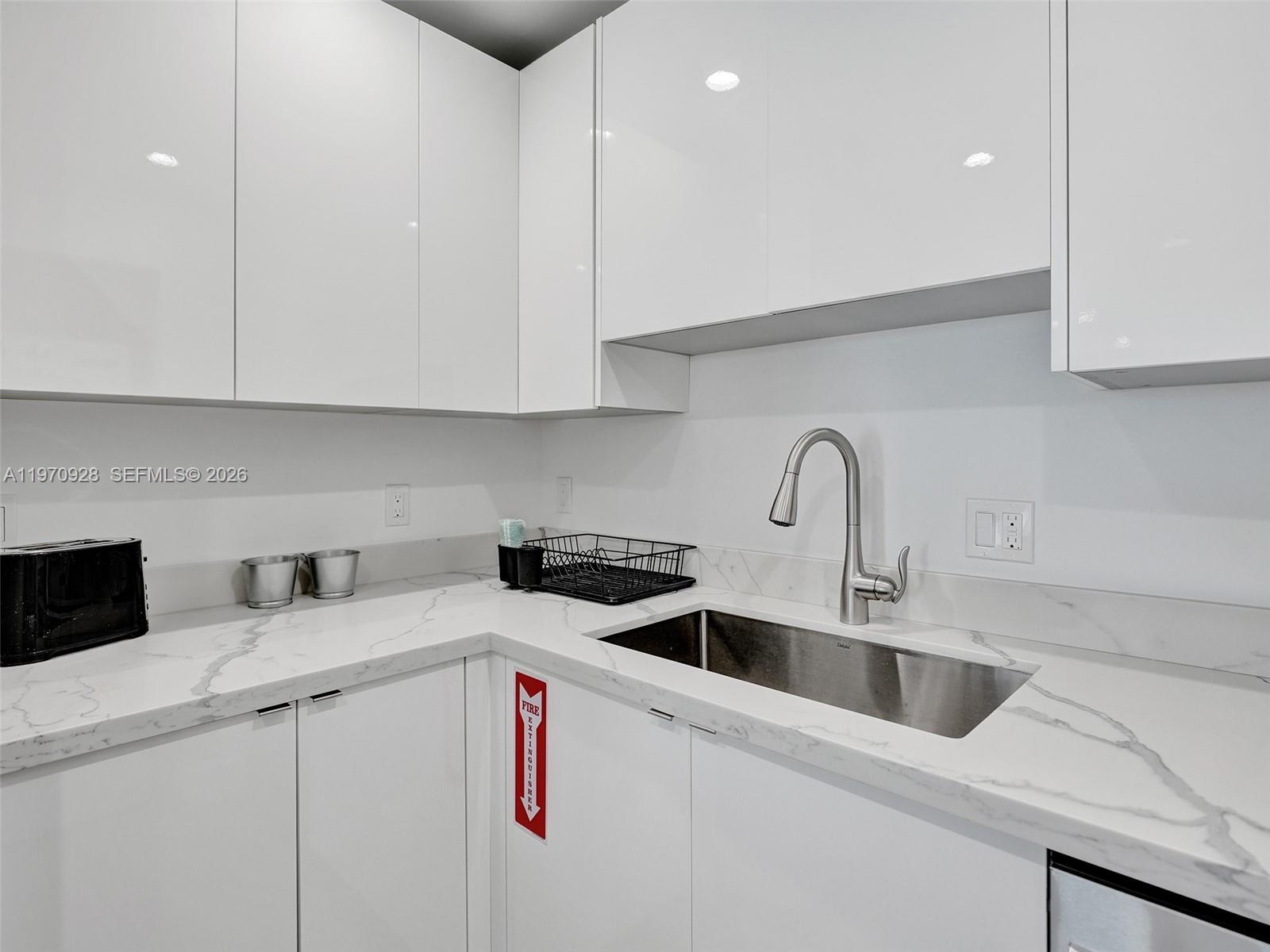 LAUDERDALE - Residential