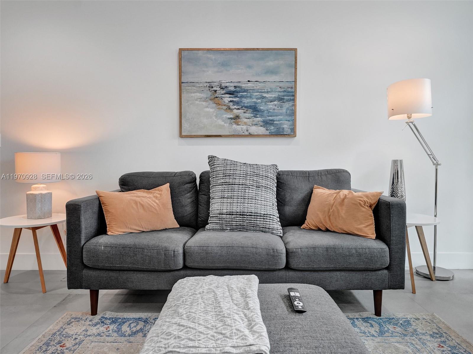 LAUDERDALE - Residential