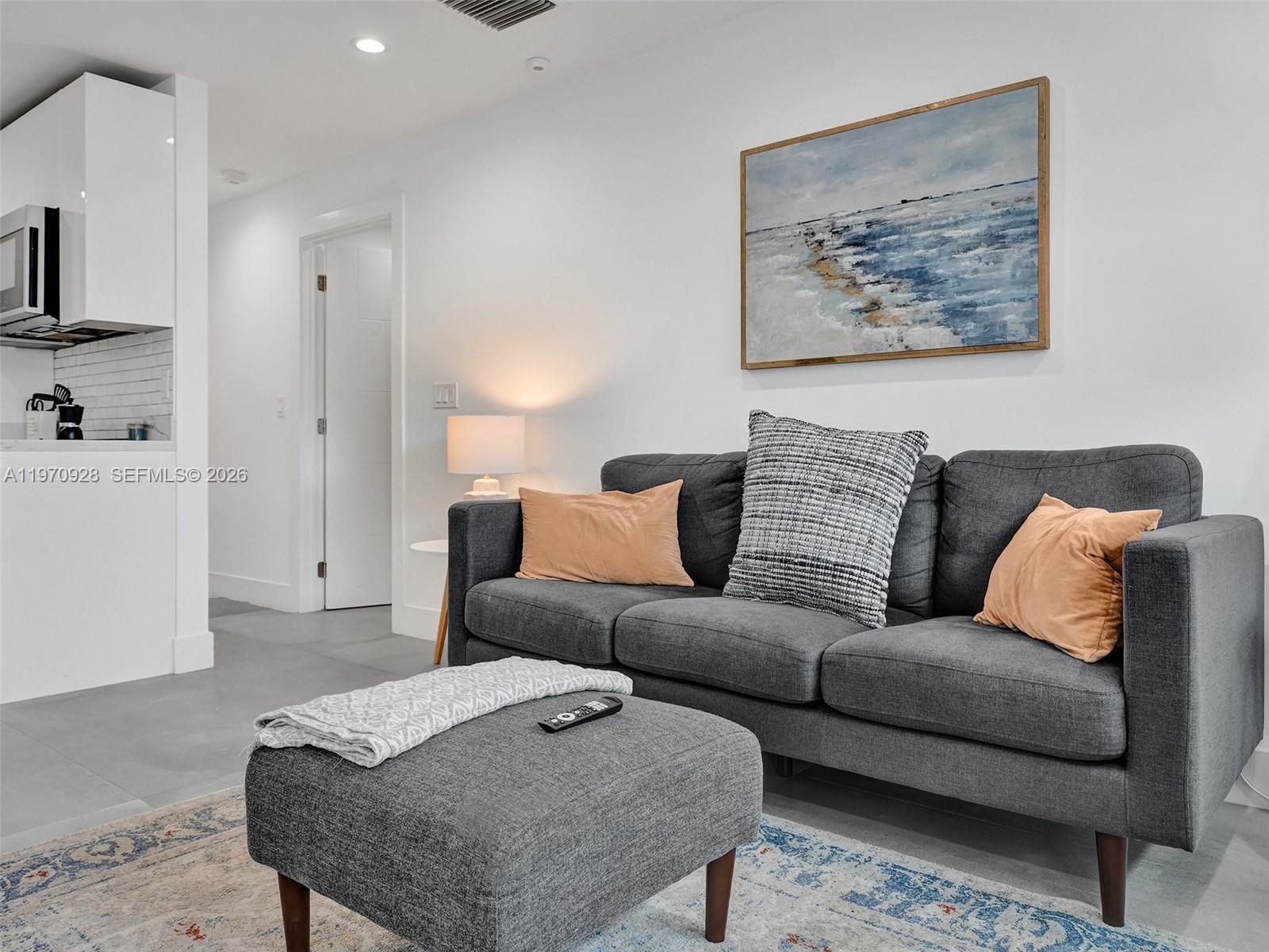 LAUDERDALE - Residential