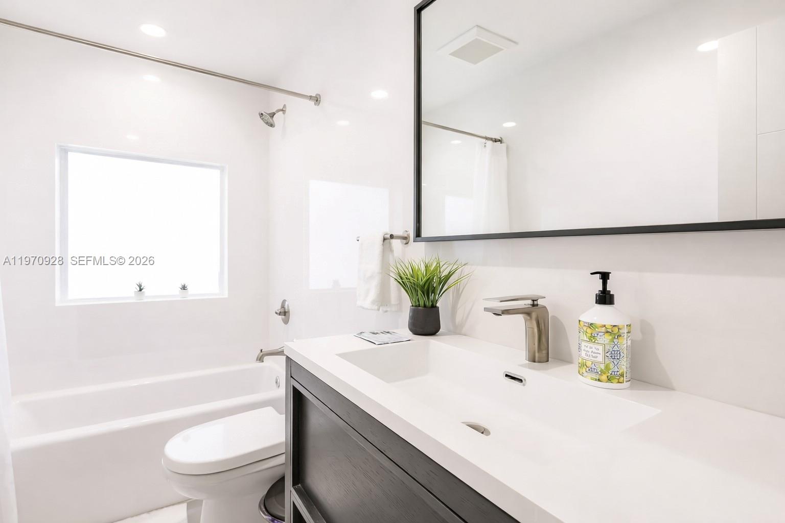 LAUDERDALE - Residential