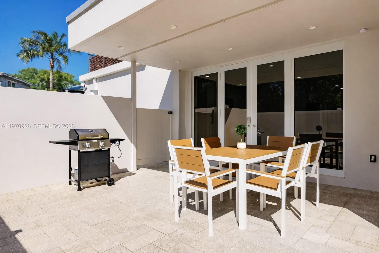 LAUDERDALE - Residential