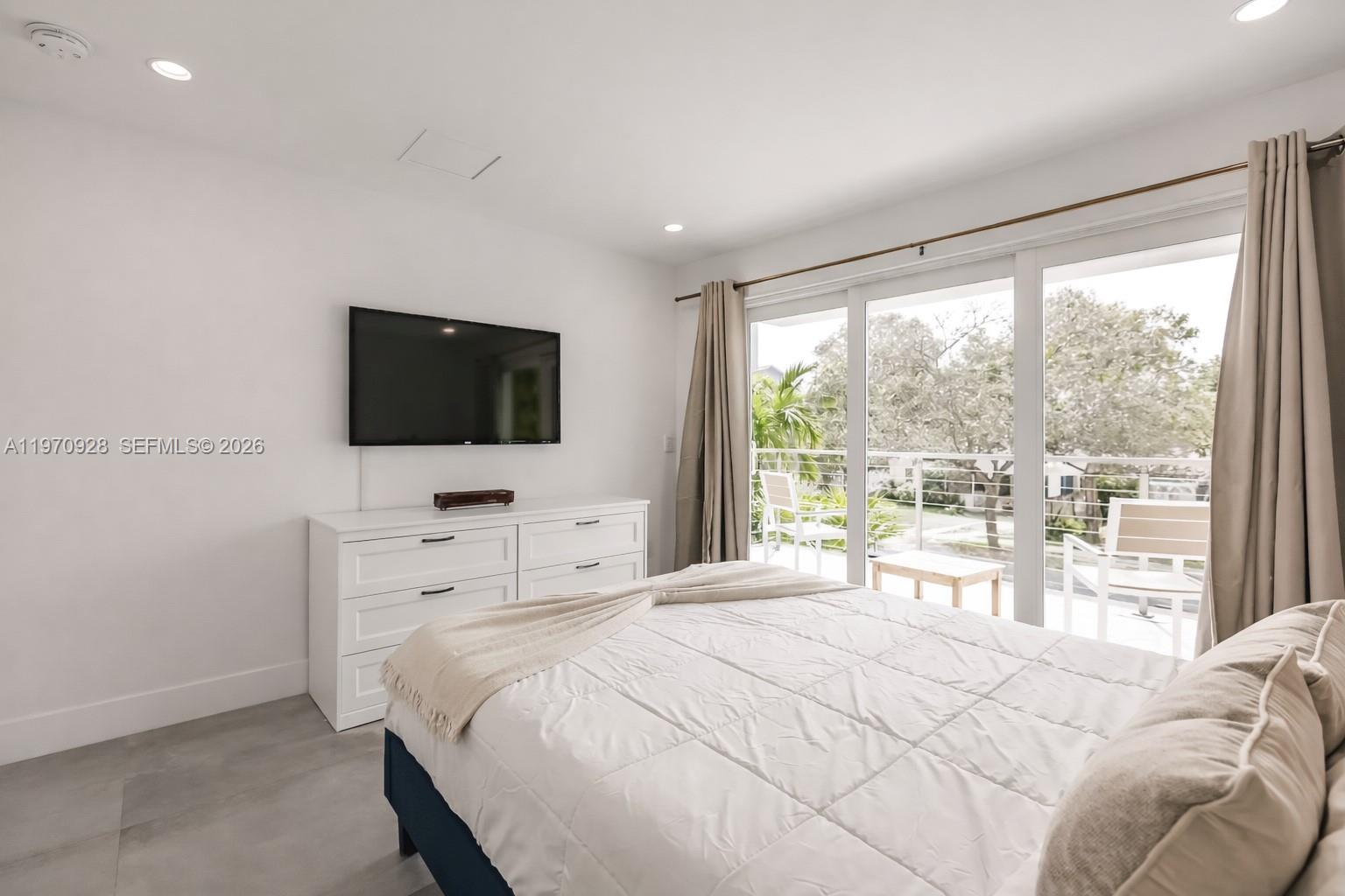 LAUDERDALE - Residential