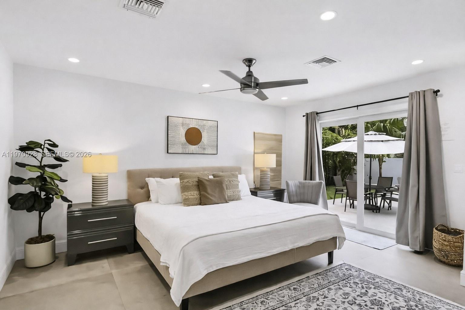 LAUDERDALE - Residential