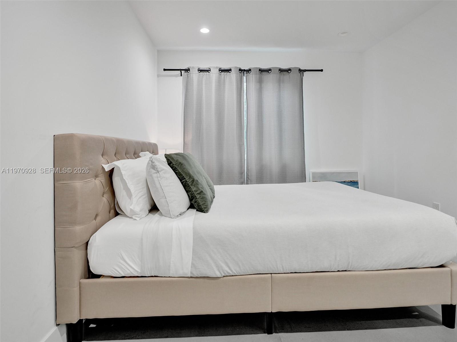 LAUDERDALE - Residential