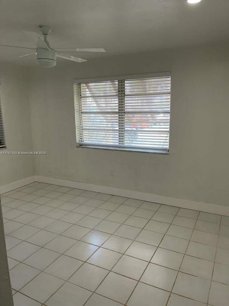 9352 SW 77th Ave H2