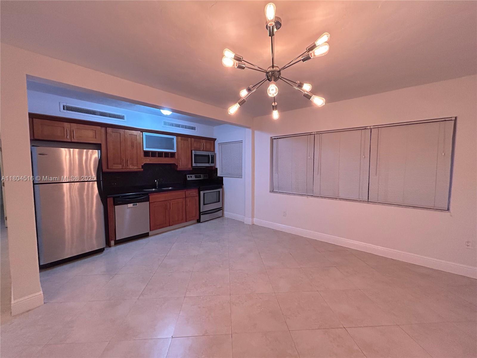 2880 Pine Tree Dr 1, Miami Beach, Miami-Dade County, Florida - 2 Bedrooms  
2 Bathrooms - 