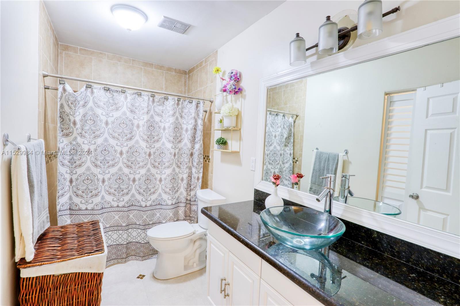 LIME GROVE GARDENS - Residential