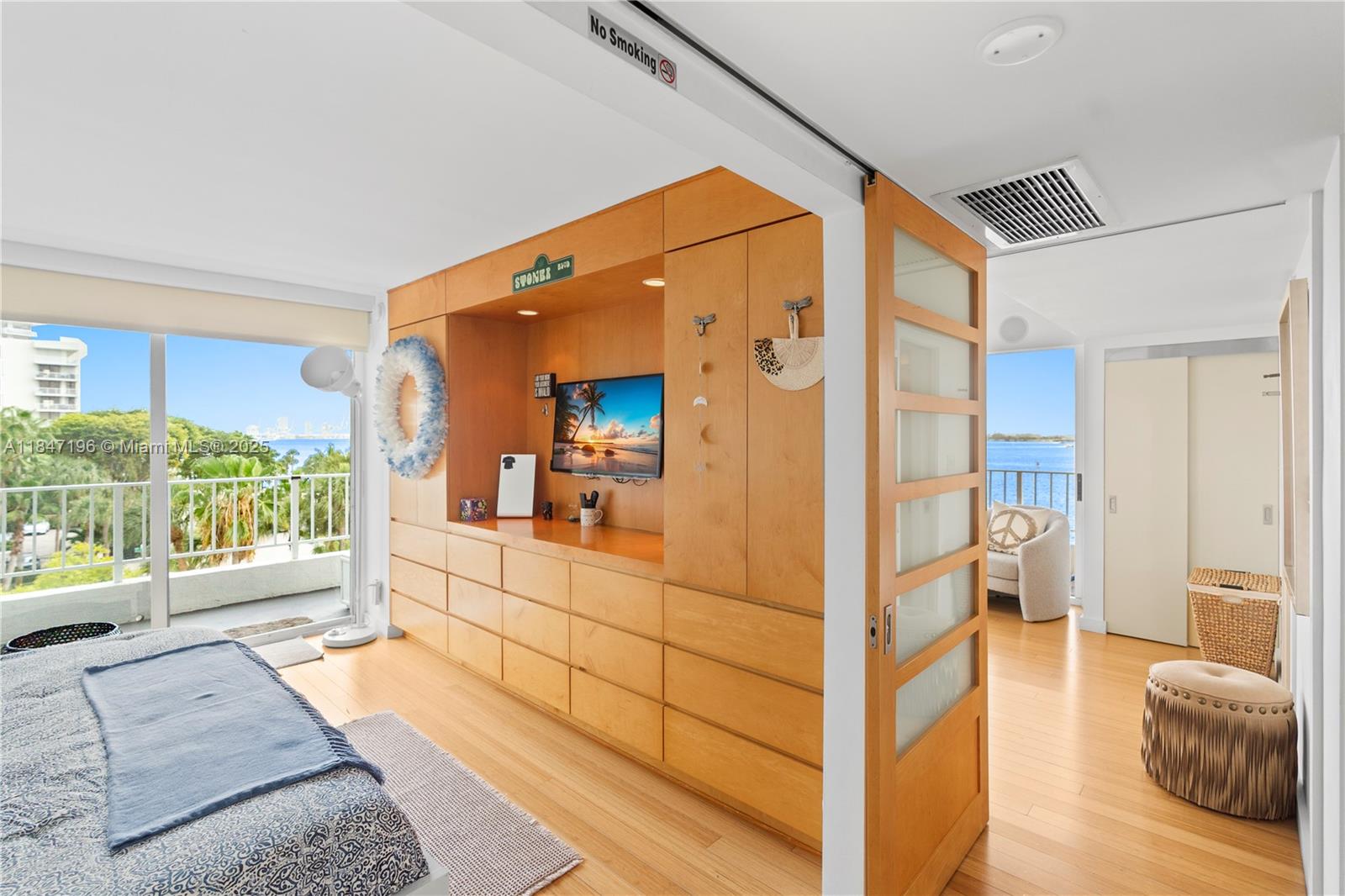 BRICKELL HARBOUR CONDO - Residential