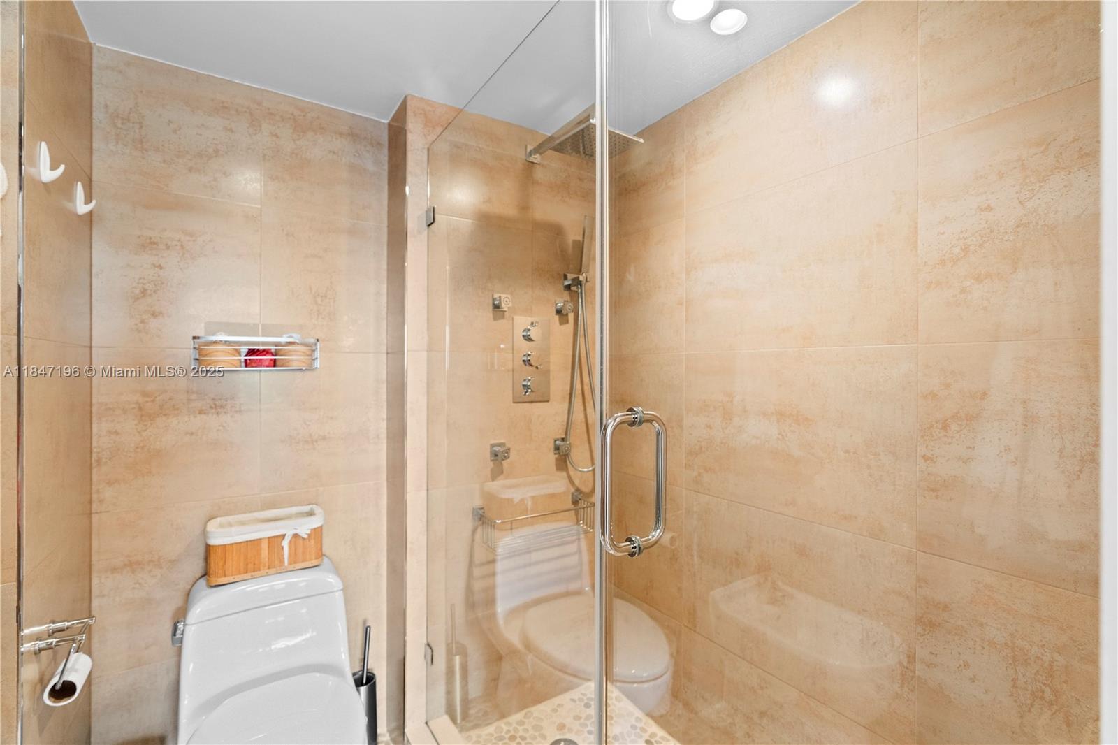 BRICKELL HARBOUR CONDO - Residential