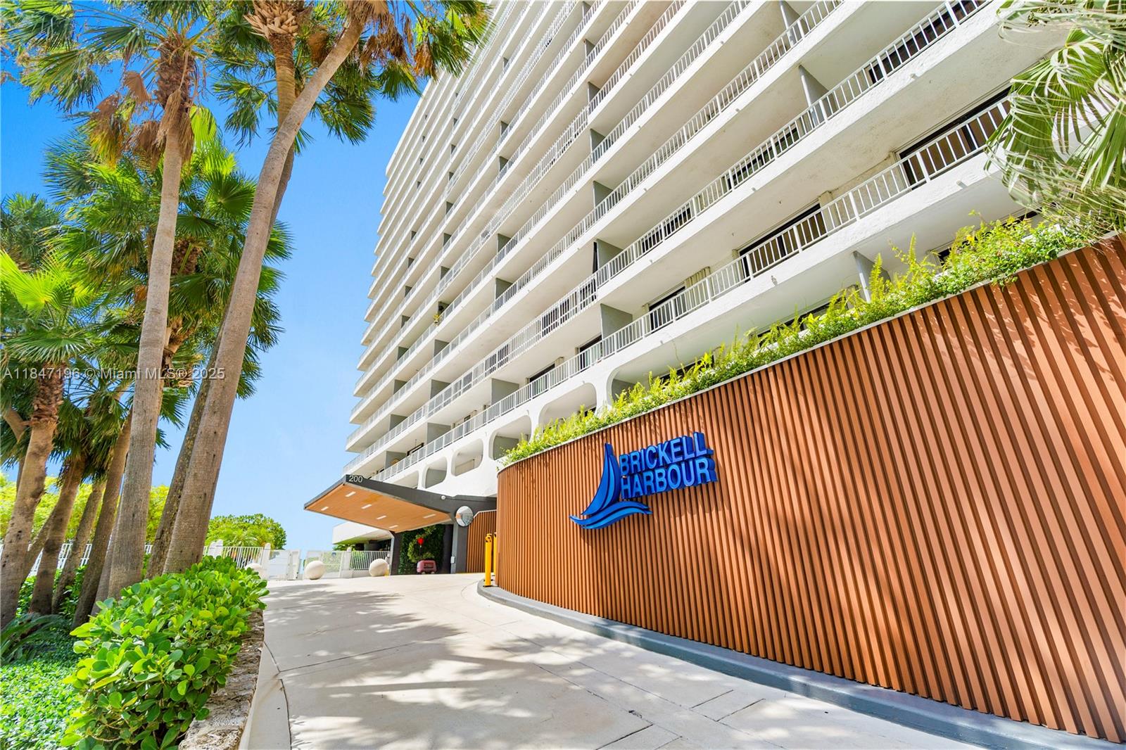 Enjoy breathtaking views & bay breezes from the wrap around balcony of this high, corner unit well maintained boutique blding. Walk to Mary Brickell Village for upscale dining & shopping in the heart of downtown Miami's financial district. Updated 2 bedro om 2 full bths, with washer/dryer in unit, two assigned parking spaces, hurricane shutters, gym, community room, tennis crts, pool, jacuzzi & boat slips available. Sushi restaurant & hair salon conveniently located on ground flr.