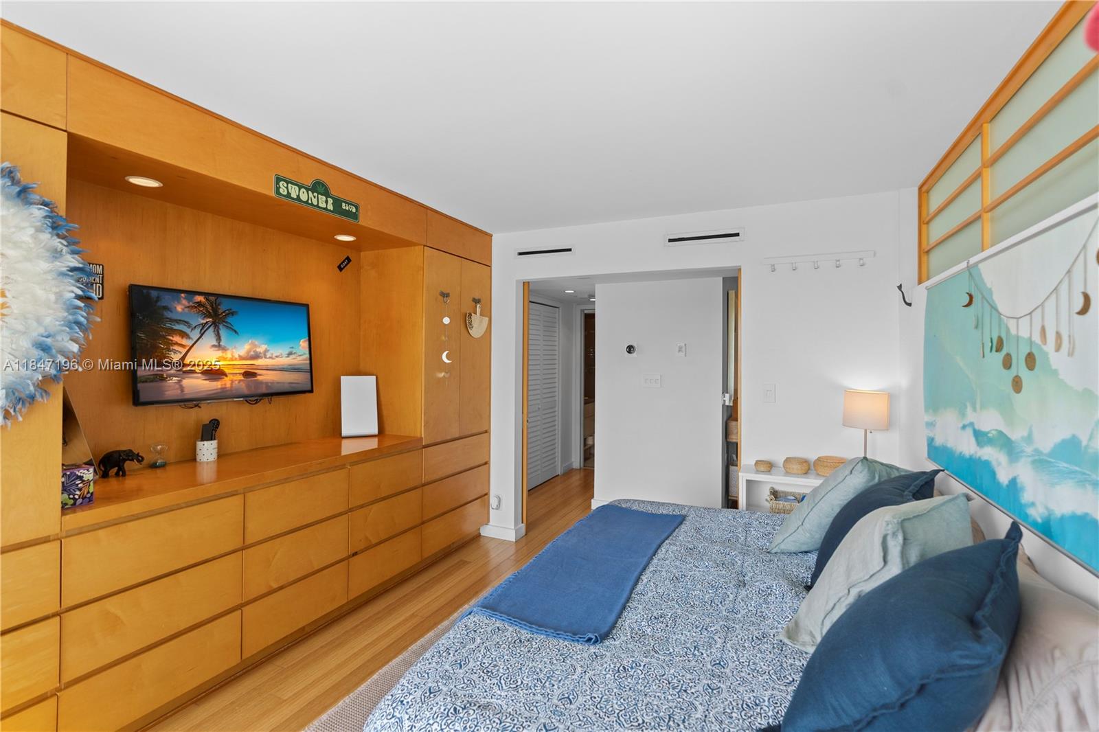 BRICKELL HARBOUR CONDO - Residential